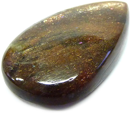 iolite cordierite proche de la pierre de soleil