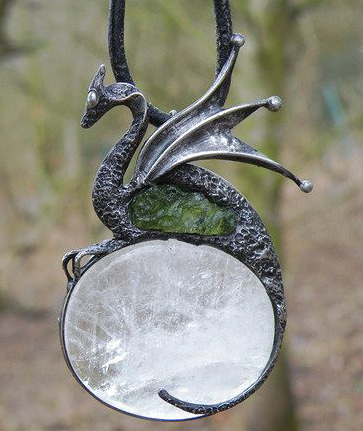 pendentif moldavite tectite verre naturel