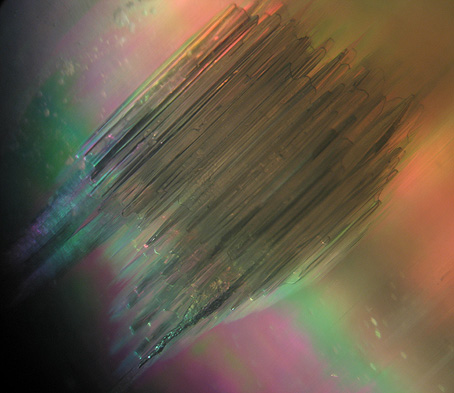 inclusions cristalline en aiguilles dans l opale