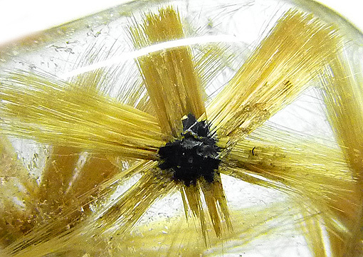 rutile inclusions dans quartz